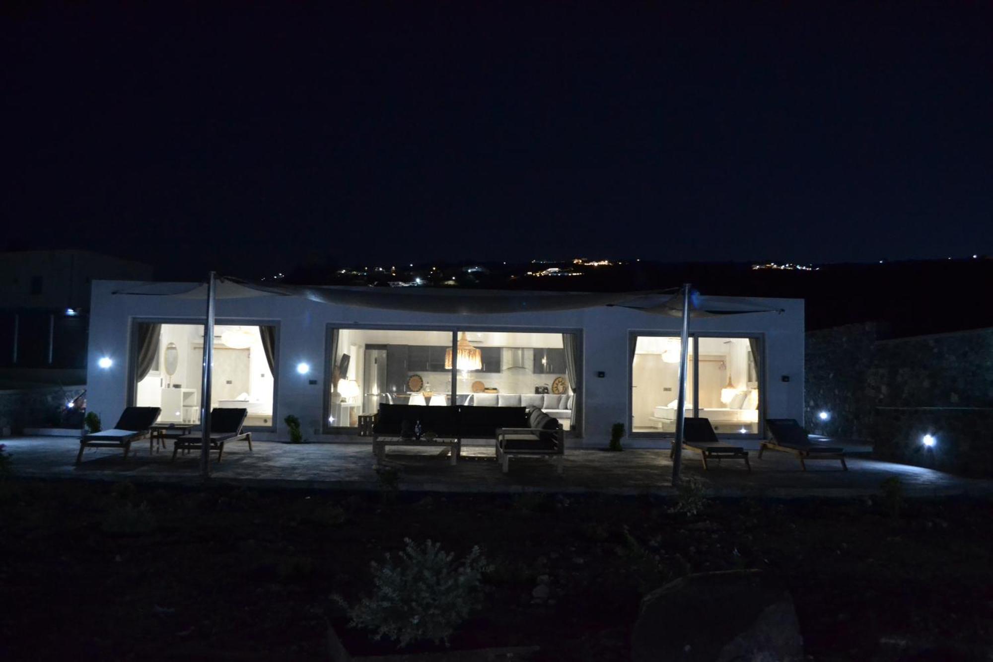 Erimo Vip Villa Vourvoúlos Eksteriør billede
